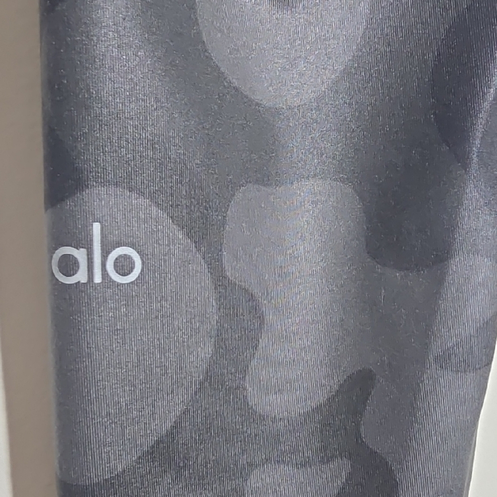 ALO Yoga Gray Camo Leggings - Picture 2 of 4
